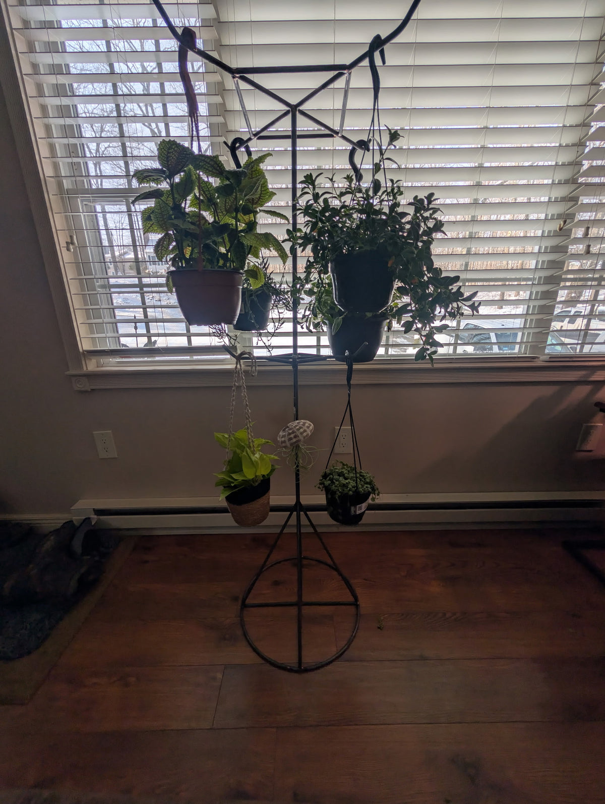 Rotating Metal Plant Stand
